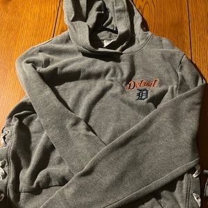 Detroit Tigers PINK matching set. Hoodie and shorts.